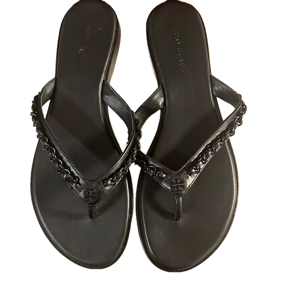 TORY BURCH New without Tags Everly Perfect Black Paris Nappa Chain Thong Sandal